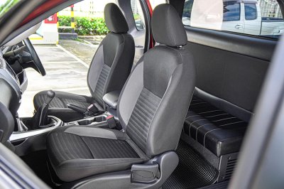 2022 Nissan Navara 2.5 SL King Cab