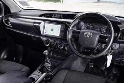 2020 TOYOTA HILUX REVO 2.4 ENTRY SMART CAB