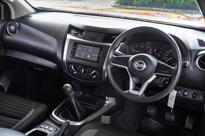 2022 Nissan Navara 2.5 SL King Cab