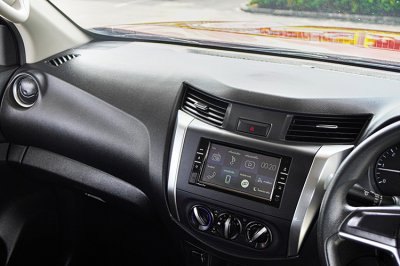 2022 Nissan Navara 2.5 SL King Cab