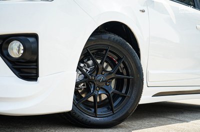 2016 Toyota YARIS 1.2 J Eco Hatchback