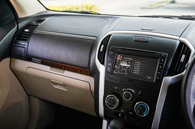 2018 Isuzu MU-X 1.9 DVD
