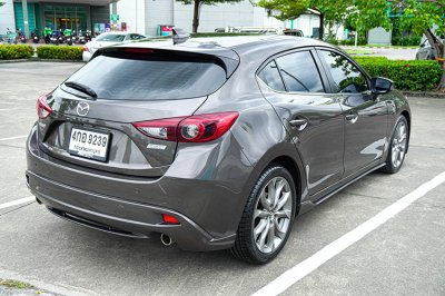 2016 Mazda 3 2.0 S Sports Hatchback