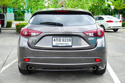 2016 Mazda 3 2.0 S Sports Hatchback