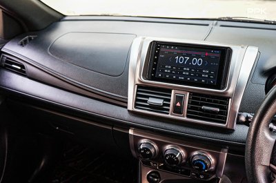 2016 Toyota YARIS 1.2 J Eco Hatchback