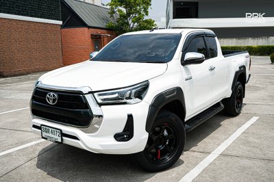 2022 Toyota HILUX REVO 2.4 Smart Cab Prerunner Entry Pickup