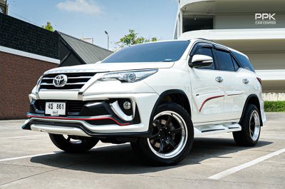 2016 Toyota FORTUNER 2.4 V SUV