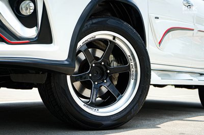 2016 Toyota FORTUNER 2.4 V SUV