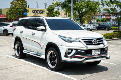 2016 Toyota FORTUNER 2.4 V SUV