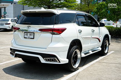 2016 Toyota FORTUNER 2.4 V SUV