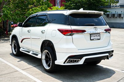 2016 Toyota FORTUNER 2.4 V SUV