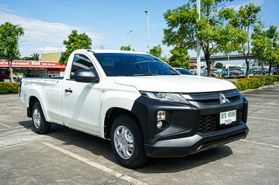 2022 Mitsubishi Triton 2.5 GL Single Cab