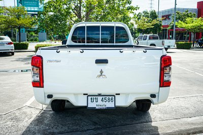 2022 Mitsubishi Triton 2.5 GL Single Cab
