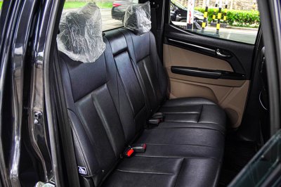 2019 Isuzu D-Max 1.9 Hi-Lander Stealth Z-Prestige Double Cab