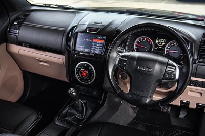 2019 Isuzu D-Max 1.9 Hi-Lander Stealth Z-Prestige Double Cab