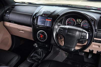 2019 Isuzu D-Max 1.9 Hi-Lander Stealth Z-Prestige Double Cab
