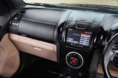 2019 Isuzu D-Max 1.9 Hi-Lander Stealth Z-Prestige Double Cab