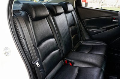 2018 Mazda 2 1.3  High Connect Sedan