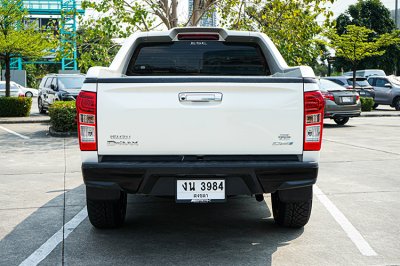 2019 Isuzu D-MAX 1.9 Cab-4  Hi-Lander Stealth Z-Prestige