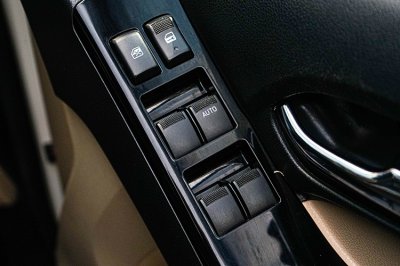 2019 Isuzu D-MAX 1.9 Cab-4  Hi-Lander Stealth Z-Prestige