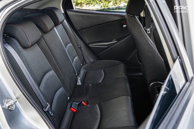 2017 Mazda 2 1.3 High Connect Sedan