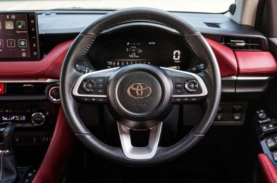 2024 Toyota Yaris Ativ 1.2 Premium Luxury Sedan