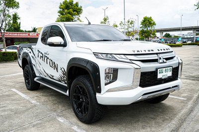 2022 Mitsubishi TRITON 2.4 Mega Cab GT Plus Pickup