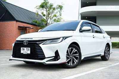 2023 Toyota Yaris Ativ 1.2  Premium Sedan