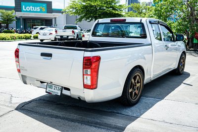 2016 ISUZU D-MAX 2.5 L  SPACECAB