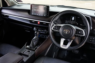 2023 Toyota Yaris Ativ 1.2  Premium Sedan