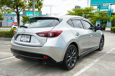 2015 Mazda 3 2.0 S Sports Hatchback