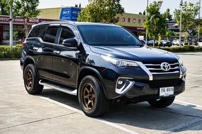 2018 Toyota FORTUNER 2.4  V SUV