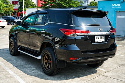 2018 Toyota FORTUNER 2.4  V SUV
