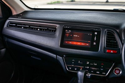 2015 Honda HR-V 1.8 E SUV