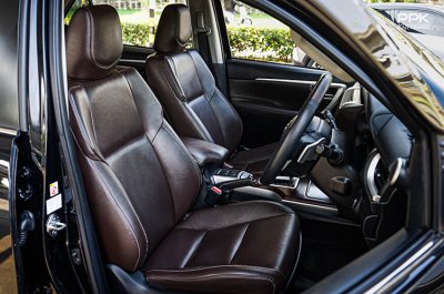 2018 Toyota FORTUNER 2.4  V SUV