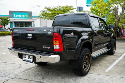 2011 Toyota HILUX VIGO 2.5 Double Cab E Prerunner Pickup