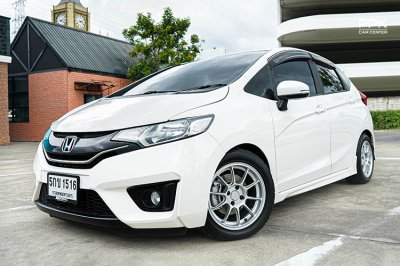 2016 Honda JAZZ 1.5 SV Hatchback