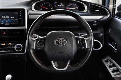 2022 Toyota SIENTA 1.5 V Wagon