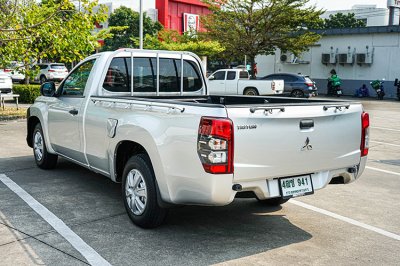 2022 Mitsubishi Triton 2.5 GL Single Cab