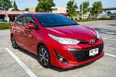 2019 Toyota YARIS 1.2 E