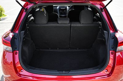 2019 Toyota YARIS 1.2 E