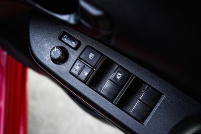 2019 Toyota YARIS 1.2 E