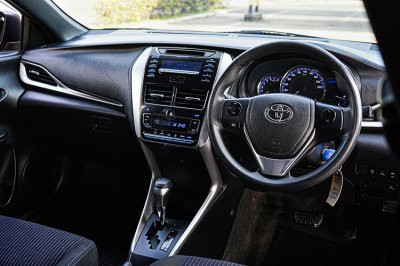 2019 Toyota YARIS 1.2 E