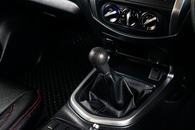 2022 Nissan Navara 2.5 SL King Cab