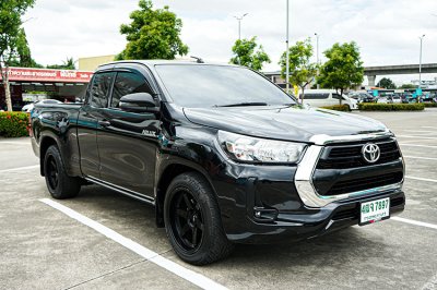 2022 Toyota Hilux Revo 2.4 Smart Cab Z Edition Entry