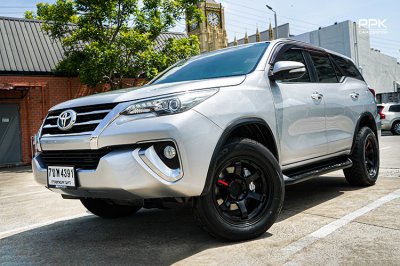 2015 Toyota FORTUNER 2.4  V SUV
