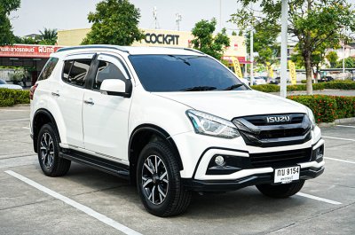 2020 Isuzu MU-X 3.0  The Onyx