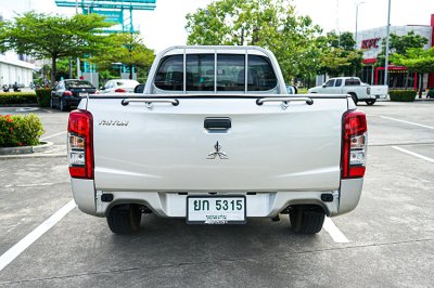 2022 Mitsubishi Triton 2.5 GL Single Cab