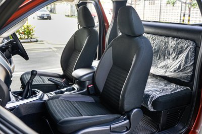 2022 Nissan Navara 2.5 SL King Cab