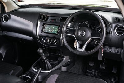 2022 Nissan Navara 2.5 SL King Cab